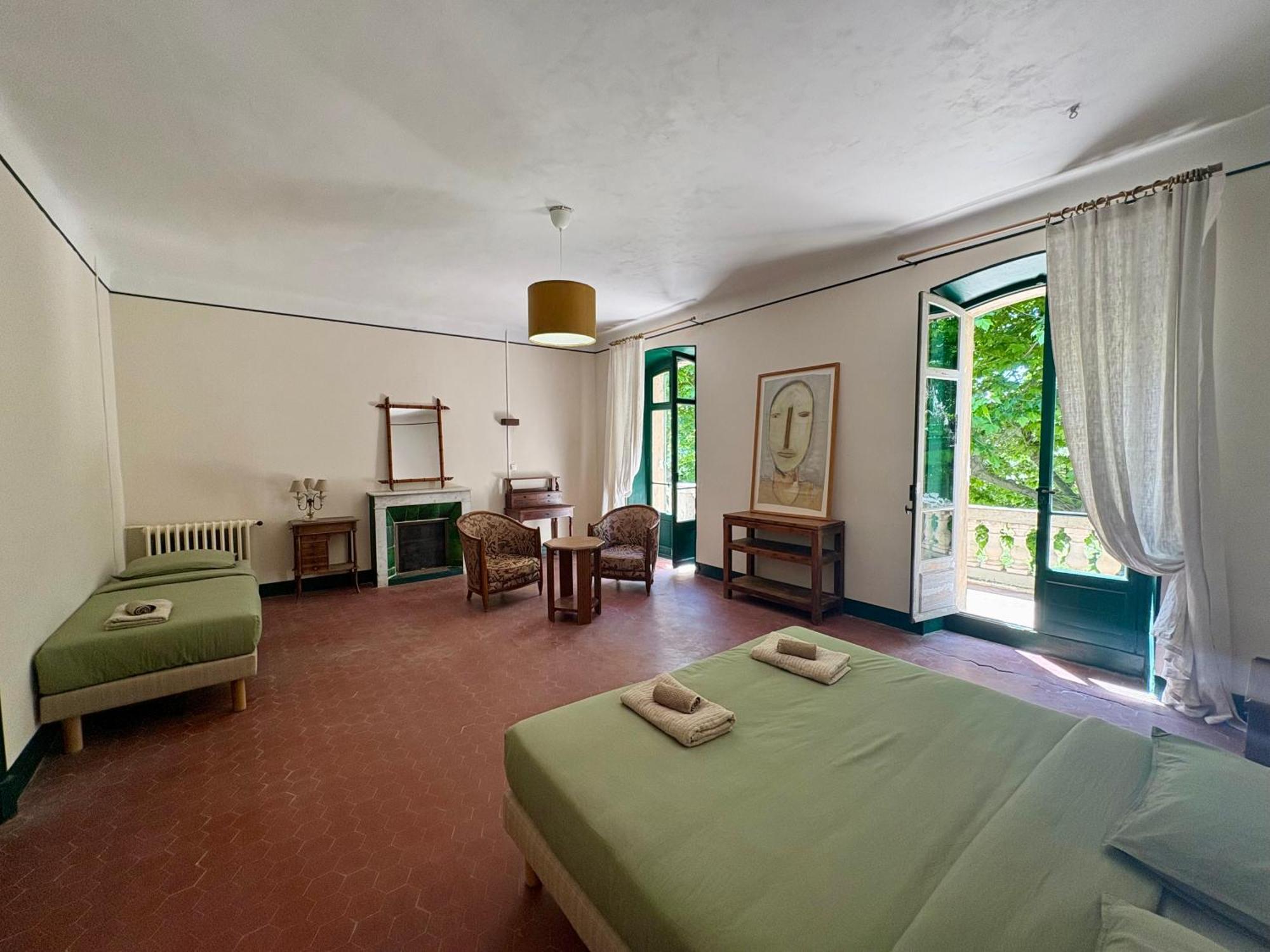 Couette-café Madame-chambre D'hote-villa Magdala
