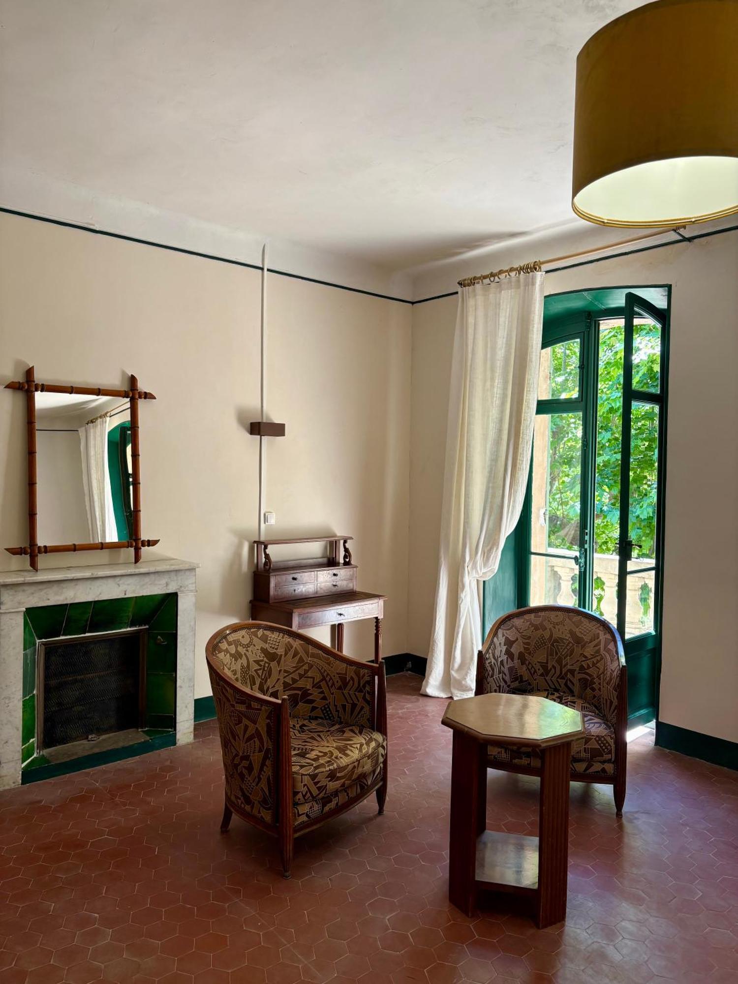 Madame-chambre D'hote-villa Magdala Couette-café Hyères